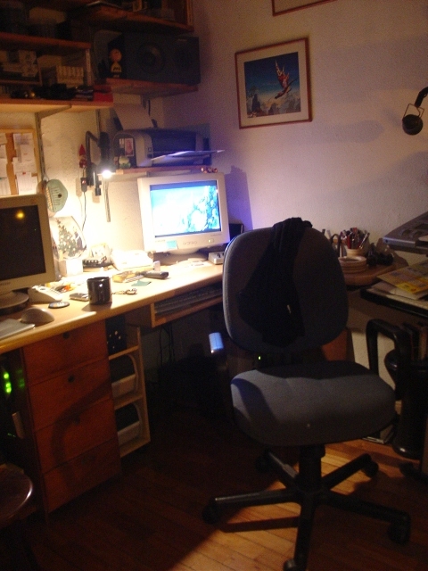 Audio machine and the lonely chair